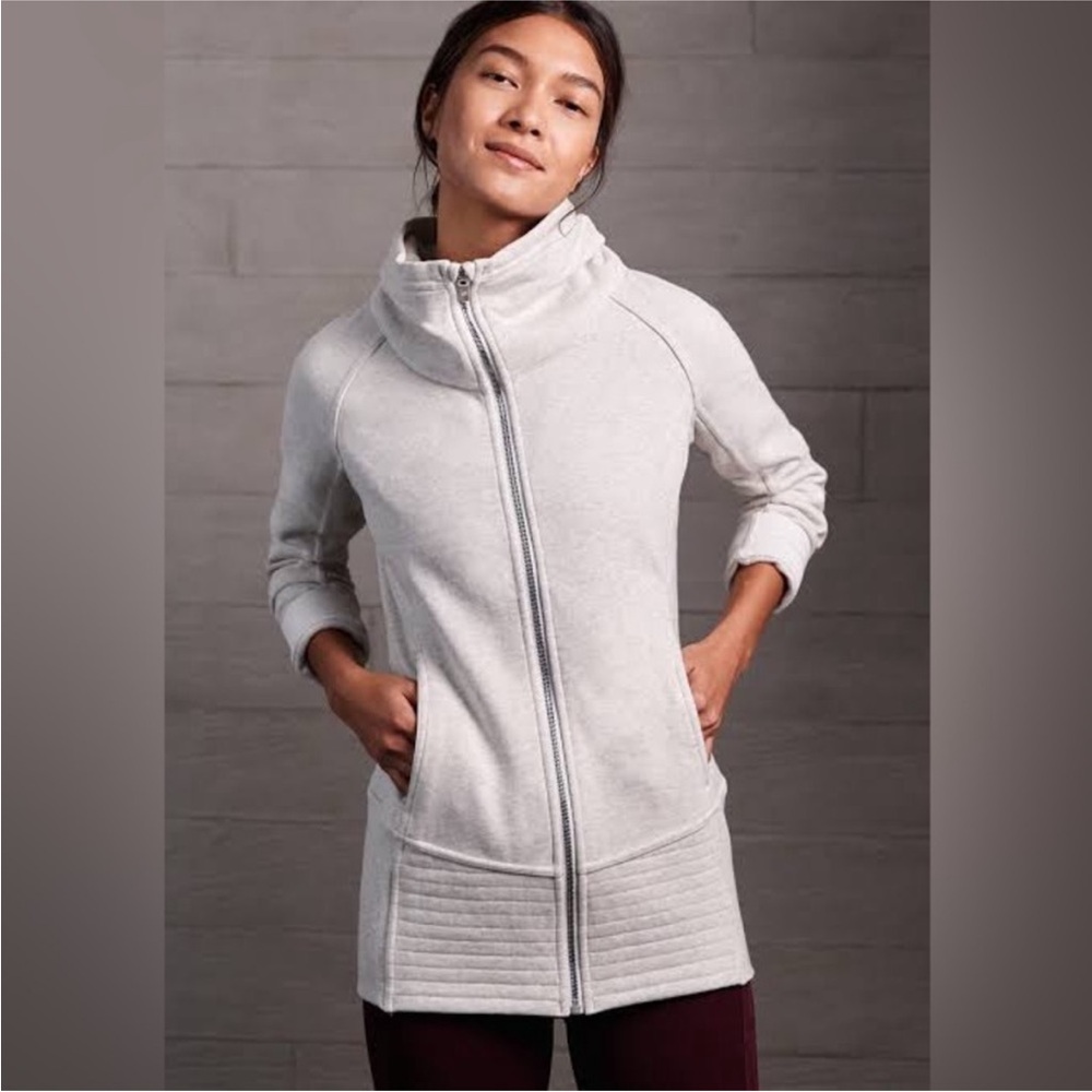 Lululemon Radiant Jacket II in Heathered Light Ivory Size 6